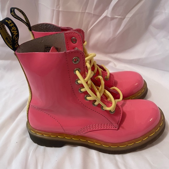 Dr. Martens Women's Pascal Boot,Acid Pink/Acid Yellow Patent, Rare fine - Picture 2 of 6